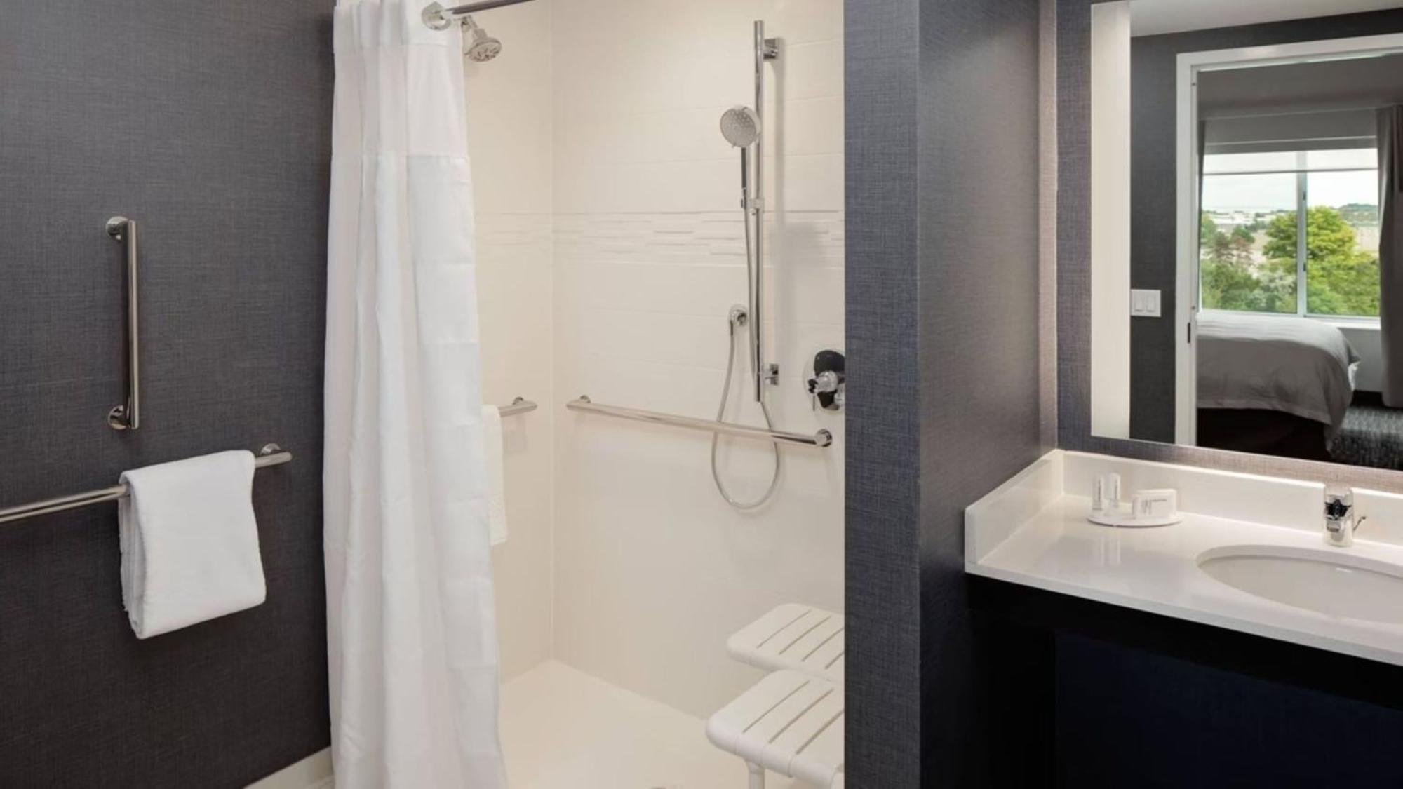 Residence Inn By Marriott Detroit Farmington Hills Exterior photo