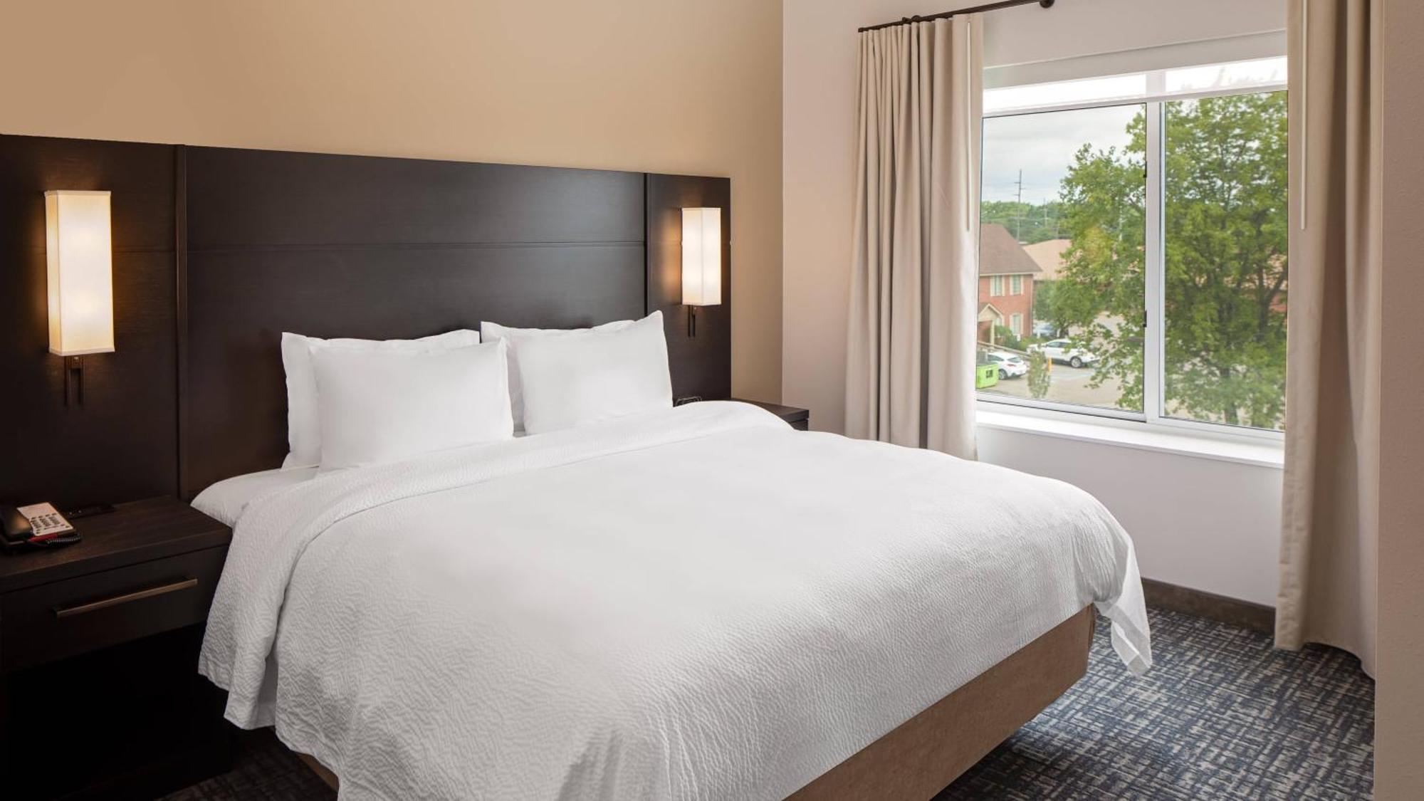 Residence Inn By Marriott Detroit Farmington Hills Exterior photo